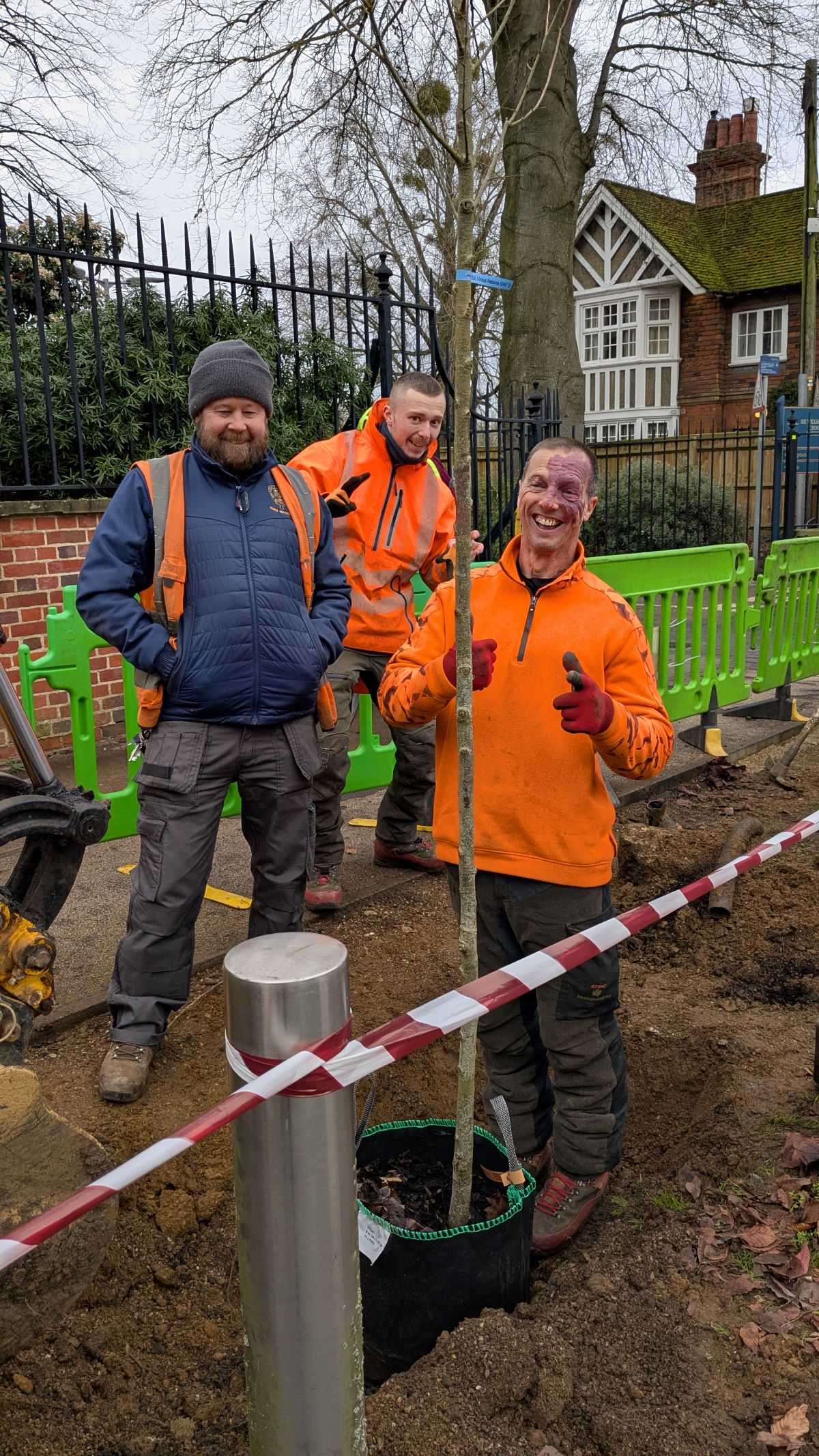 Oxford University Parks staff working in Science area